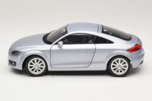 Audi TT 8N Silverblue Metallic Minichamps 1:18 100015020 Druckguss — Bild 4 von 8