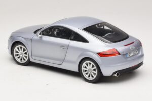 Audi TT 8N Silverblue Metallic Minichamps 1:18 100015020 Druckguss — Bild 7 von 8