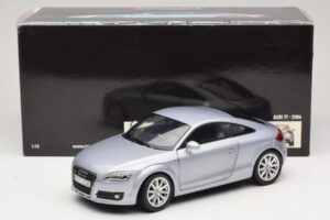 Audi TT 8N Silverblue Metallic Minichamps 1:18 100015020 Druckguss — Bild 8 von 8