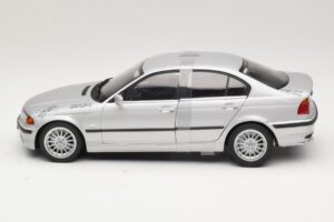 BMW 3-Series E46 6-Cylinder Silber UT Models 1:18 20512 Druckguss — Bild 3 von 6