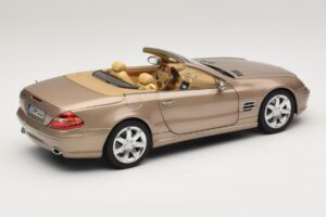Mercedes SL500 R230 Travertine Beige Norev 1:18 183843 Druckguss — Bild 3 von 9