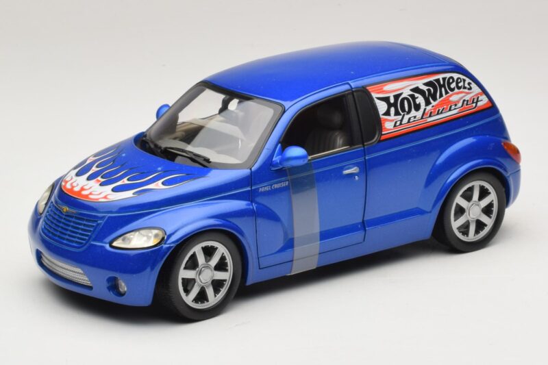 Chrysler PT Cruiser Lieferwagen Blau Hot Wheels 1:18 29616 Druckguss