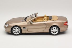 Mercedes SL500 R230 Travertine Beige Norev 1:18 183843 Druckguss — Bild 5 von 9
