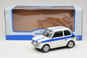 Fiat 126 Castrol Livery Weiß Blau MCG 1:18 MCG18666 Druckguss — Bild 6 von 6