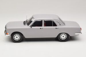 GAZ Volga GAZ-24-10 Grau MCG 1:18 MCG18016 Druckguss — Bild 3 von 6