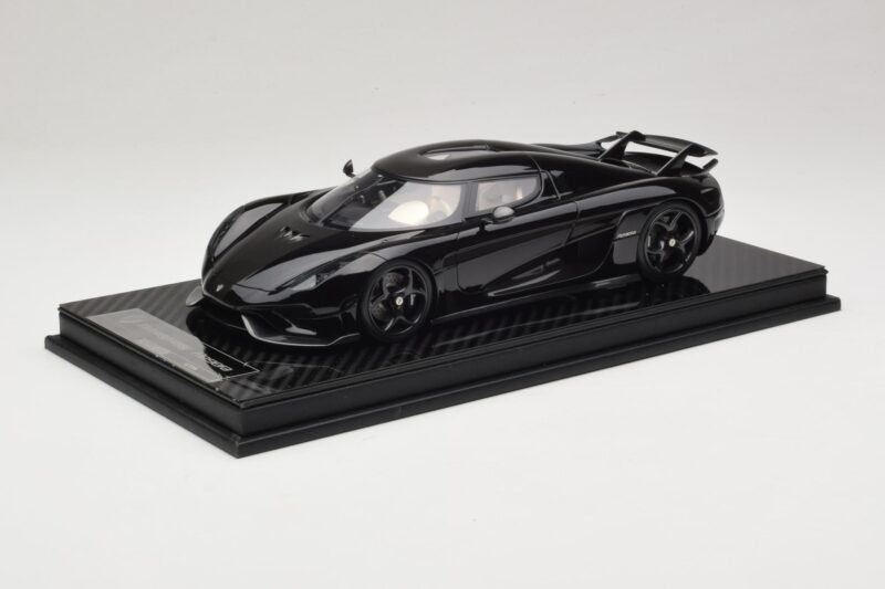 Koenigsegg Regera Schwarz Carbon-Paket Beige Interieur FrontiArt 1:18 REMC042 Resin