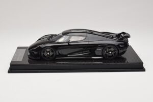 Koenigsegg Regera Schwarz Carbon-Paket Beige Interieur FrontiArt 1:18 REMC042 Resin — Bild 3 von 7