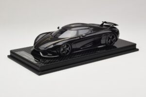 Koenigsegg Regera Schwarz Carbon-Paket FrontiArt 1:18 Koenigsegg Regera Schwarz Carbon-Paket FrontiArt 1:18 F079-179 Resin