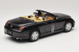 Lexus SC430 Cabriolet Schwarz Motormax 1:18 73119 Druckguss — Bild 2 von 6