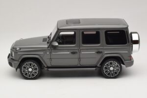 Mercedes G-Class W465 Classic Grey Norev 1:18 183035 Druckguss — Bild 3 von 6