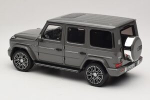 Mercedes G-Class W465 Classic Grey Norev 1:18 183035 Druckguss — Bild 5 von 6
