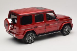 Mercedes G-Class W465 Hyacinth Red Norev 1:18 183037 Druckguss — Bild 2 von 6