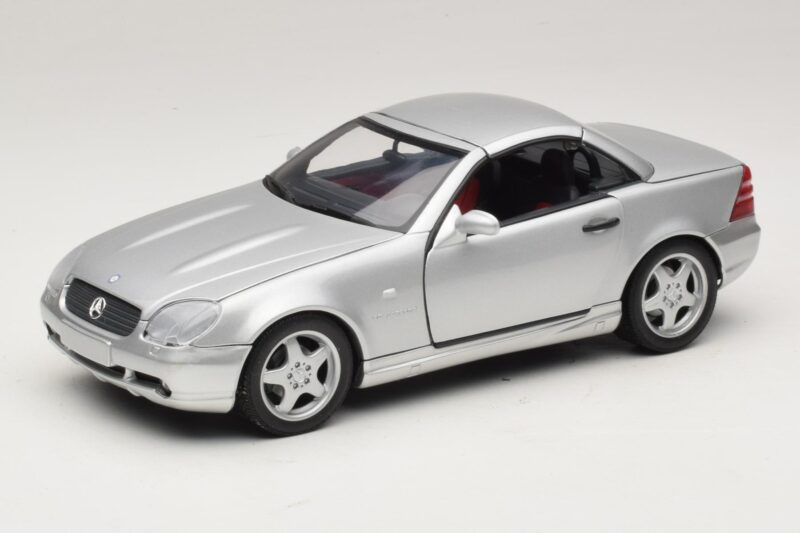 Mercedes SLK230 R170 AMG Roadster Silber UT Models 1:18 26152 Druckguss