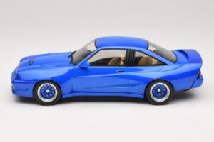 Opel Manta B Blau Metallic MCG 1:18 MCG18258 Druckguss — Bild 3 von 6