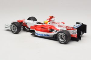 Panasonic Toyota Racing TF106 #12 R. Schumacher 2006 Minichamps 1:18 AM59557K Druckguss — Bild 5 von 7