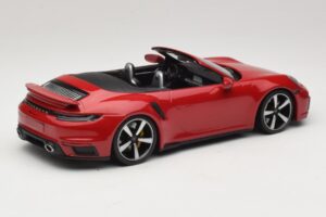 Porsche 911 992 Turbo S Cabriolet Dunkelrot Minichamps 1:18 PORSCHE007 Druckguss — Bild 2 von 6