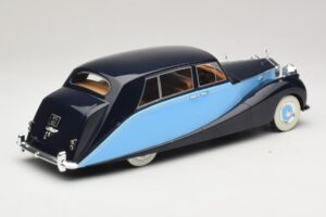 Rolls-Royce Silver Wraith Empress by Hooper Schwarz & Dunkelblau MCG 1:18 MCG18051 Druckguss — Bild 2 von 6