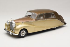 Rolls-Royce Silver Wraith Empress by Hooper Braun & Gold MCG 1:18 MCG18000 Druckguss
