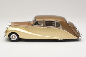 Rolls-Royce Silver Wraith Empress by Hooper Braun & Gold MCG 1:18 MCG18000 Druckguss — Bild 3 von 6
