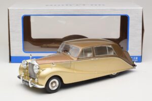 Rolls-Royce Silver Wraith Empress by Hooper Braun & Gold MCG 1:18 MCG18000 Druckguss — Bild 6 von 6