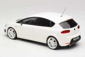 SEAT Leon Cupra R Mk2 Weiß Otto 1:18 OT1332 Resin — Bild 5 von 6