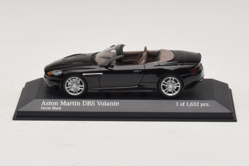 Aston Martin DBS Volante Schwarz Metallic Minichamps 1:43 400137930 Druckguss