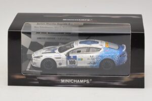 Aston Martin Rapide S #100 Bez / Schubauer 24 Hours of Nurburgring 2013 Minichamps 1:43 437131300 Druckguss — Bild 5 von 5