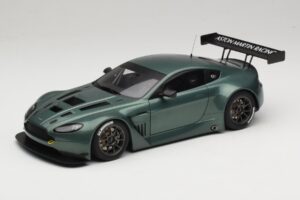Aston Martin V12 Vantage GT3 Grün AUTOart 1:18 81306 Druckguss