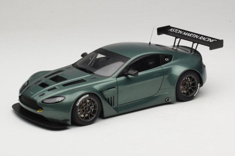 Aston Martin V12 Vantage GT3 Grün AUTOart 1:18 81306 Druckguss
