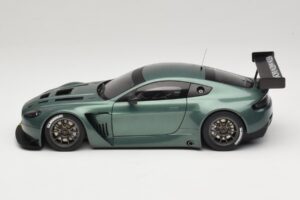 Aston Martin V12 Vantage GT3 Grün AUTOart 1:18 81306 Druckguss — Bild 3 von 6