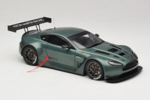 Aston Martin V12 Vantage GT3 Grün AUTOart 1:18 81306 Druckguss — Bild 4 von 6
