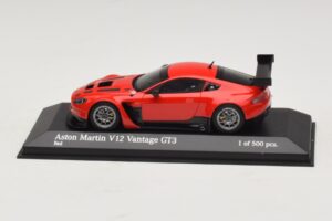 Aston Martin V12 Vantage GT3 Rot Minichamps 1:43 Aston Martin V12 Vantage GT3 Rot Minichamps 1:43 4371121392 Druckguss