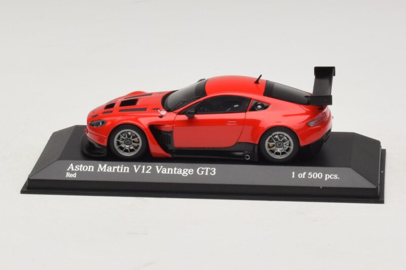 Aston Martin V12 Vantage GT3 Rot Minichamps 1:43 4371121392 Druckguss