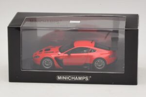 Aston Martin V12 Vantage GT3 Rot Minichamps 1:43 4371121392 Druckguss — Bild 4 von 4