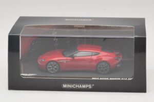 Aston Martin V12 Zagato Rot Minichamps 1:43 437137220 Druckguss — Bild 5 von 5
