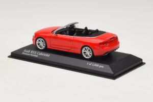 Audi RS5 B8 Cabriolet Rot Minichamps 1:43 410011230 Druckguss — Bild 3 von 4