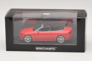 Audi RS5 B8 Cabriolet Rot Minichamps 1:43 410011230 Druckguss — Bild 4 von 4