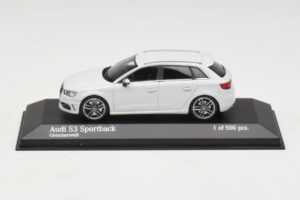 Audi S3 8V Sportback Weiß Minichamps 1:43 437013010 Druckguss