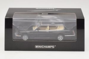 Bentley Azure Schwarz Minichamps 1:43 436139930 Druckguss — Bild 4 von 4