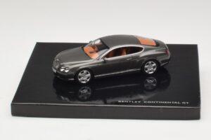 Bentley Continental GT Cypress Green Minichamps 1:43 BL312 Druckguss