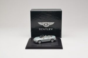 Bentley Continental GTC Light Grey Metallic Minichamps 1:43 BL907 Druckguss — Bild 3 von 4