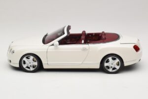 Bentley Continental GTC Weiß Ersatzverpackung Minichamps 1:18 100139032-R1 Druckguss — Bild 4 von 8