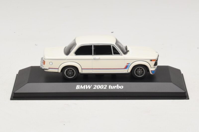BMW 2002 Turbo Weiß Maxichamps 1:43 BMW 2002 Turbo Weiß Maxichamps 1:43 940022201 Druckguss