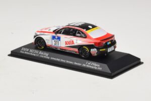 BMW M235i Team Mathol Racing #311 Scherfeld / Duve 24 Hours of Nurburgring 2015 Minichamps 1:43 437152511 Druckguss — Bild 3 von 4