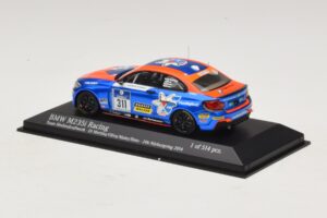 BMW M235i Team Medienkraftwerk #311 Di Martino / Olivo 24 Hours of Nurburgring 2014 Minichamps 1:43 437142411 Druckguss — Bild 3 von 4