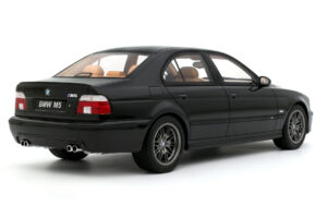BMW M5 E39 Black Sapphire Metallic Otto 1:18 OT1338 Resin — Bild 2 von 4