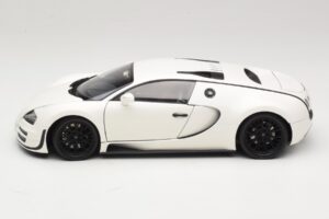 Bugatti Veyron Super Sport Weiß Minichamps 1:18 100110844 Druckguss — Bild 4 von 8