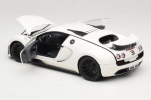 Bugatti Veyron Super Sport Weiß Minichamps 1:18 100110844 Druckguss — Bild 5 von 8