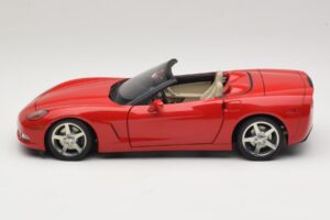 Chevrolet Corvette C6 Cabriolet Rot AUTOart 1:18 71221 Druckguss — Bild 4 von 8