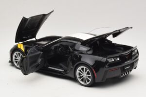 Chevrolet Corvette C7 Grand Sport Schwarz mit Weißen Streifen AUTOart 1:18 71273 Komposit — Bild 5 von 8